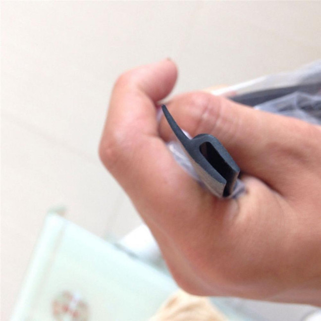 1.7M Moulding Strip Multipurpose Water-proof Strong Toughness Practical Car Sealing Strip for Bus