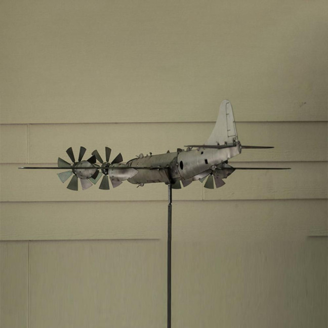 Airplane Windmill Exquisite Shape Rust-proof Metal Airplane Windmill Decorative Aircraft Spinner Garden Stake Birthday Gift 