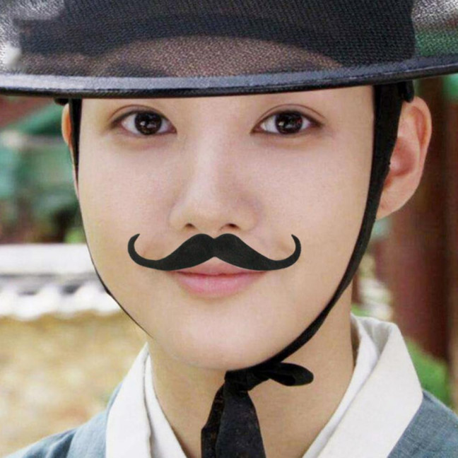 5Pcs Fake Beard Realistic Stylish Decorative Easy to Use Odorless Self-adhesive Novel Easily Removed Fake Mustache Halloween Supplies 5Pcs Fake Beard Realistic Stylish Decorative Easy to Use Odorless Self-adhesive Novel Easily Removed Fake Mustache Halloween Supplies