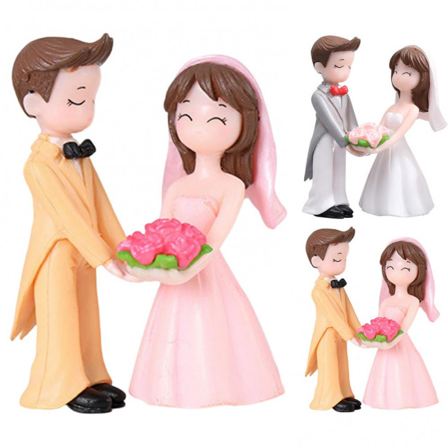 2Pcs Romantic Couple Ornament Realistic Fashionably Dressed DIY Mini Cake Decoration Lovers Figure for Desktop