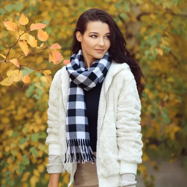 Adult Scarf Double-Sided Velvet Soft Plaid Pattern Autumn Winter Scarf with Tassel Men Women Warm Shawl