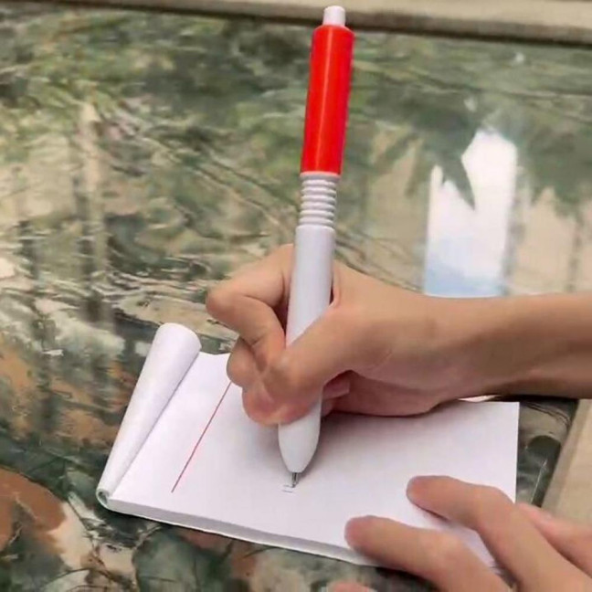 2 in 1 Water Spray Pen Back to School Gift Stress Relief Kids Toy Pen Funny Prank Retractable Pen with Water Spray Function 2 in 1 Water Spray Pen Back to School Gift Stress Relief Kids Toy Pen Funny Prank Retractable Pen with Water Spray Function