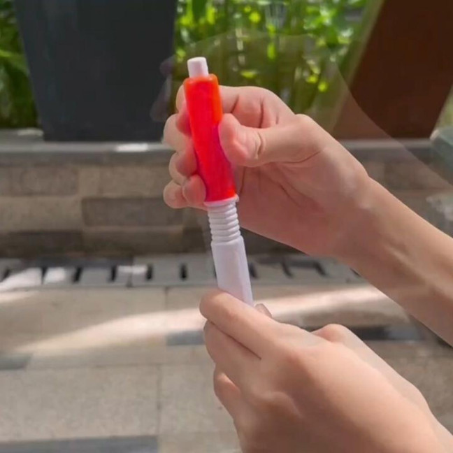 2 in 1 Water Spray Pen Back to School Gift Stress Relief Kids Toy Pen Funny Prank Retractable Pen with Water Spray Function 2 in 1 Water Spray Pen Back to School Gift Stress Relief Kids Toy Pen Funny Prank Retractable Pen with Water Spray Function