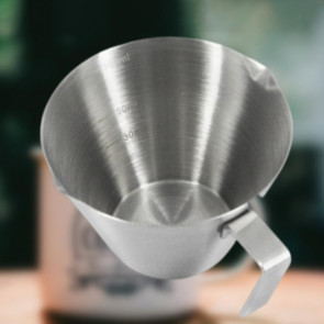 Espresso Measuring Cup Dual Scale Stainless Steel Coffee Cup with V-Shaped Spout 100ml Espresso Shots Cup with Handle Bean Weighing Tool for Barista Cocktails