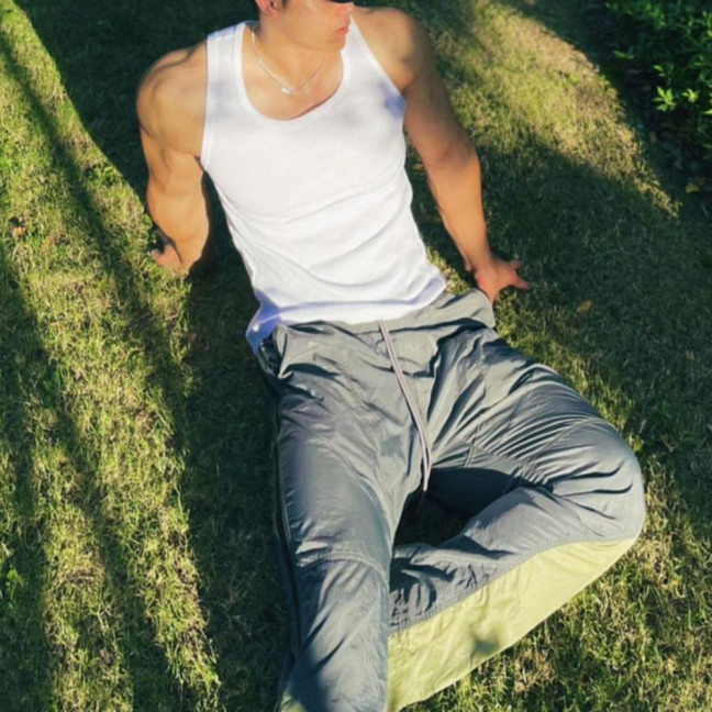 Women Vest Round Neck Sleeveless Wide Shoulder Straps Tank Tops Solid Color Slim Fit Ribbed Breathable Vest