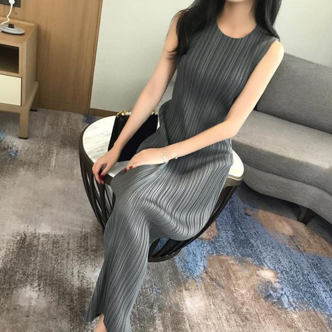 Women Vest Dress Pleated Loose Round Neck Solid Color Straight OL Commuting Dress Sleeveless Calf Length Midi Dress 