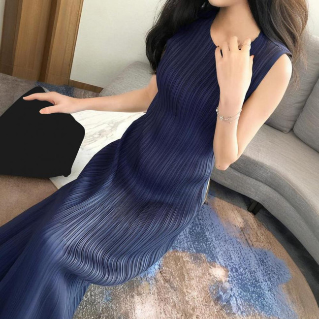Women Vest Dress Pleated Loose Round Neck Solid Color Straight OL Commuting Dress Sleeveless Calf Length Midi Dress 