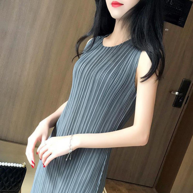Women Vest Dress Pleated Loose Round Neck Solid Color Straight OL Commuting Dress Sleeveless Calf Length Midi Dress 