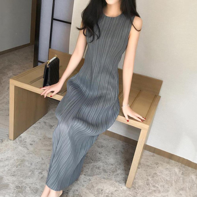 Women Vest Dress Pleated Loose Round Neck Solid Color Straight OL Commuting Dress Sleeveless Calf Length Midi Dress 