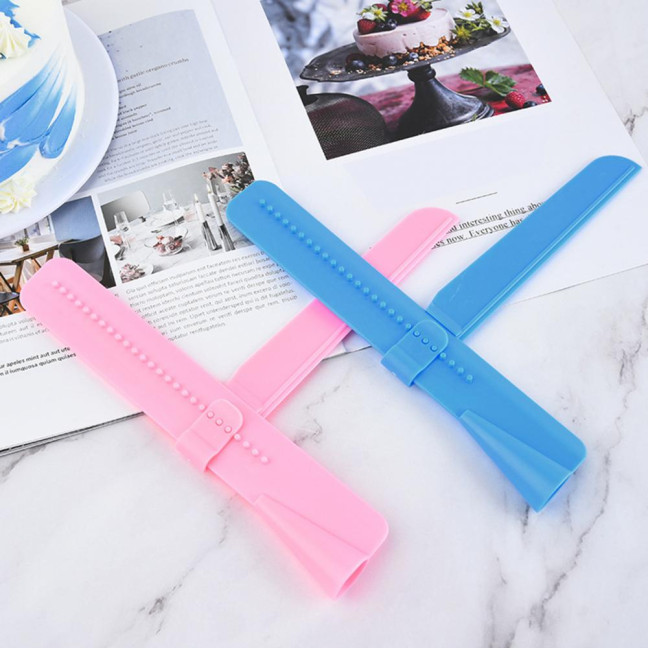 Adjustable Cake Smoother Scraper Fondant Spatula Cake Edges Smoother Food-Grade Cakes Pastry Spatula Cream Leveling Device Adjustable Cake Smoother Scraper Fondant Spatula Cake Edges Smoother Food-Grade Cakes Pastry Spatula Cream Leveling Device