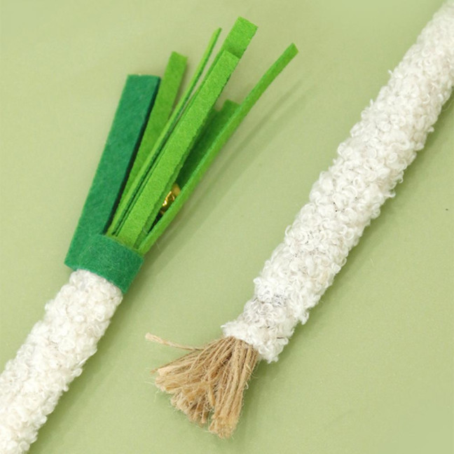 Scallion-Shaped Cat Chew Toy Soft Felt Scallion Cat Teething Toy Interactive Pet Training Supplies for Indoor Kittens And Cats