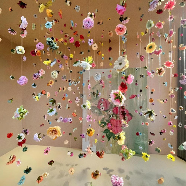 Artificial Flower Garland Faux Wildflower Hanging Decoration Fake Floral Vines Curtain for Spring Summer Home Garden Wedding Party Arch Wall Decor