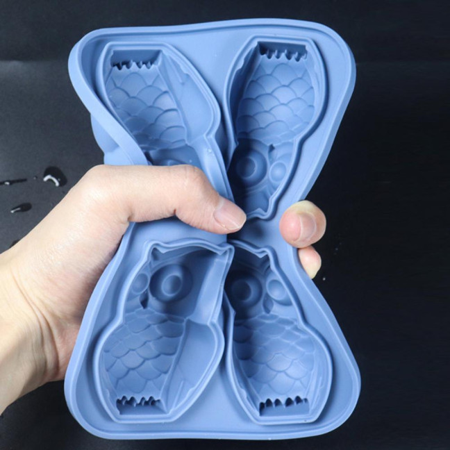 Ice Cube Mold with Funnel-Shaped Lids Food-Grade Silicone Penguin Owl Ice Cube Tray Animal Ice Cube Maker