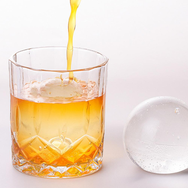 4Pcs Silicone Ice Ball Mold Round Ice Cube Tray BPA-free Easy Release Sphere Ice Maker for Whiskey Cocktails