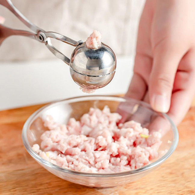 Stainless Steel Meatball Maker Fish Ball Rice Making Mold for Round Meatballs Ice Cream Fruits Pasta Kitchen Gadgets 