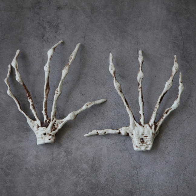 Halloween Skeleton Hands Realistic Plastic Skeleton Human Hands Model for Halloween Themed Party Decoration 