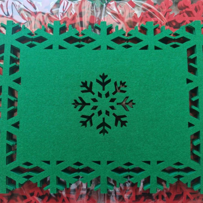 12Pcs Felt Placemat Set Christmas-Themed Table Decor Heat-Resistant Coasters Holiday Dining Mats for Parties Restaurants Home