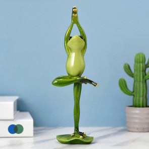 Yoga Frog Figurine Resin Couple Frog Ornament Collectible Desktop Frog Statue for Frog Lovers Gift Home Office Decoration