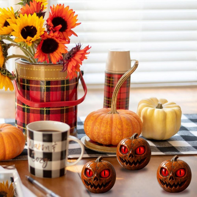 Handmade Red-Eyed Pumpkin Figurine Resin Statue Spooky Atmosphere Halloween Ornament Horror Themed Pumpkin Decor Handmade Red-Eyed Pumpkin Figurine Resin Statue Spooky Atmosphere Halloween Ornament Horror Themed Pumpkin Decor