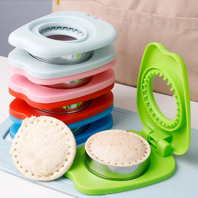 Sandwich Cutter And Sealer Portable Sandwiches Maker Pocket Bread Mold Bento Box Tool for Kids Lunch 