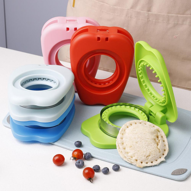 Sandwich Cutter And Sealer Portable Sandwiches Maker Pocket Bread Mold Bento Box Tool for Kids Lunch 