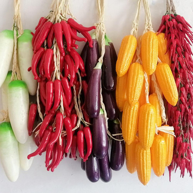 Artificial Vegetables String Simulated Vegetable Garland Realistic Decorative Fake Veggies for Home Farmhouse Kitchen Farm Party Wall Decoration Photography Props 
