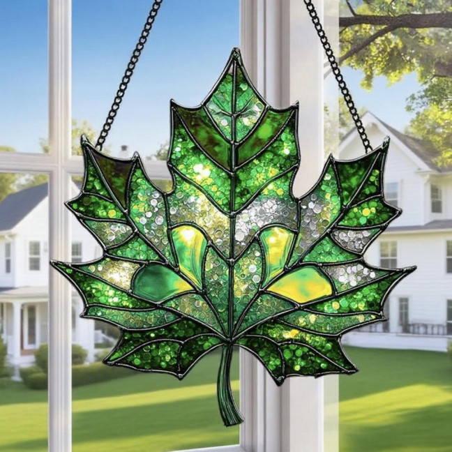 Sun Catcher Autumn Maple Leaf Shape Acrylic Hanging Decoration Window Trap Decorative Home Holidays Birthdays Ornament 