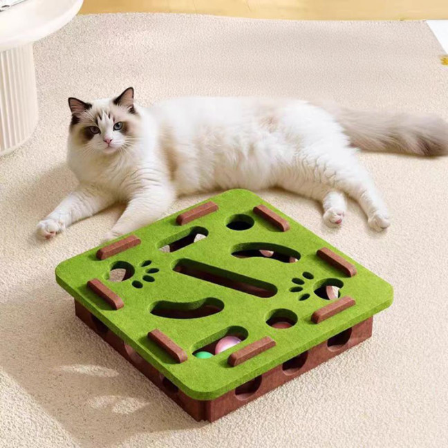Cat Scratch Maze Toy Interactive Felt Maze Nail File Self-Play Maze Box with 3 Bell Balls for Indoor Cats Stimulate Kitten Energy And Instincts 
