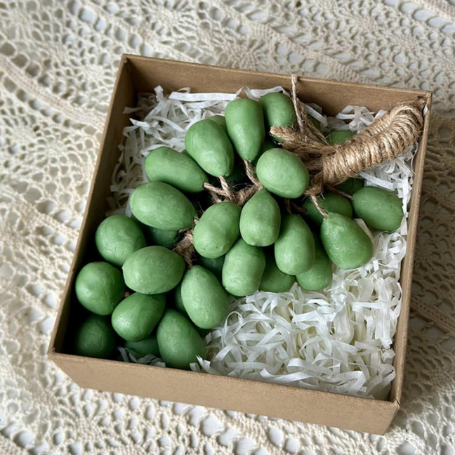 Grape Cluster Handmade Soap 250g Scented Cold-Process Soap for Face Body Realistic Moisturizing Soap Gift for All Skin Types 