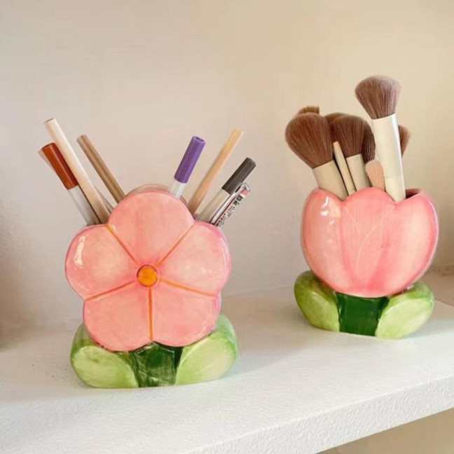 Ceramic Flower Pen Holder Cute Desk Office Storage Box Stationery Shelf Multifunctional Aesthetic Desktop Organizer for Makeup Tools Rulers Brushes Ceramic Flower Pen Holder Cute Desk Office Storage Box Stationery Shelf Multifunctional Aesthetic Desktop Organizer for Makeup Tools Rulers Brushes