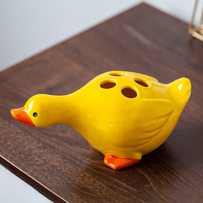 Duck Toothbrush Holder Ceramic Cute Toothbrush Organizer Decorative Cartoon Duck Toothbrush Stand for Bathroom Decor And Storage 