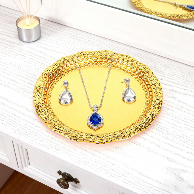 Vintage Round Metal Tray Retro Decorative Display Plate Flat Bottom Serving Platter for Jewelry Storage Snacks Cake Coffee Coaster