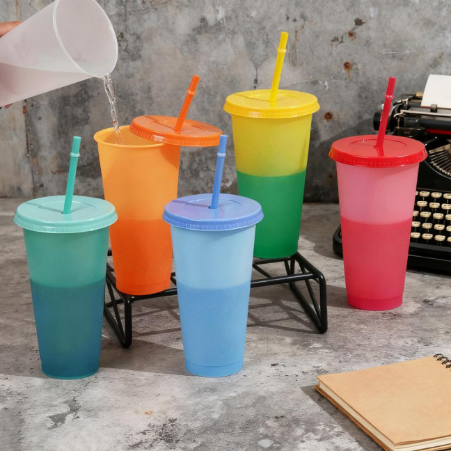 Color Changing Plastic Tumbler with Straw 24oz Reusable Cold Water Cup Leak-Proof Stackable Drinkware for Indoor Outdoor Use