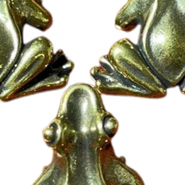 Mini Brass Frog Figurine 1 Inch Tiny Lucky Pocket Talisman Small Copper Frog Animal Statue for Garden Yard Balcony Zen Meditation Shelf Decor