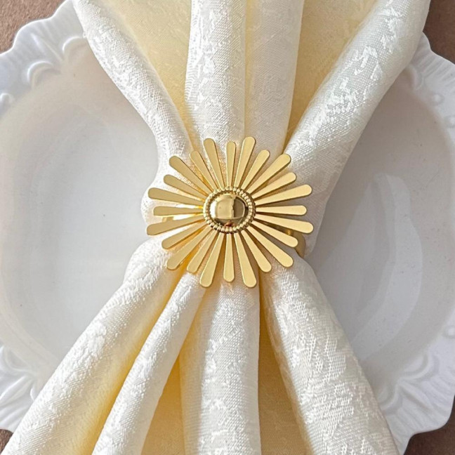 6Pcs Sunflower Napkin Rings Metal Sun Flower Napkin Holders Decorative Napkin Rings for Dining Table Wedding Birthday Party