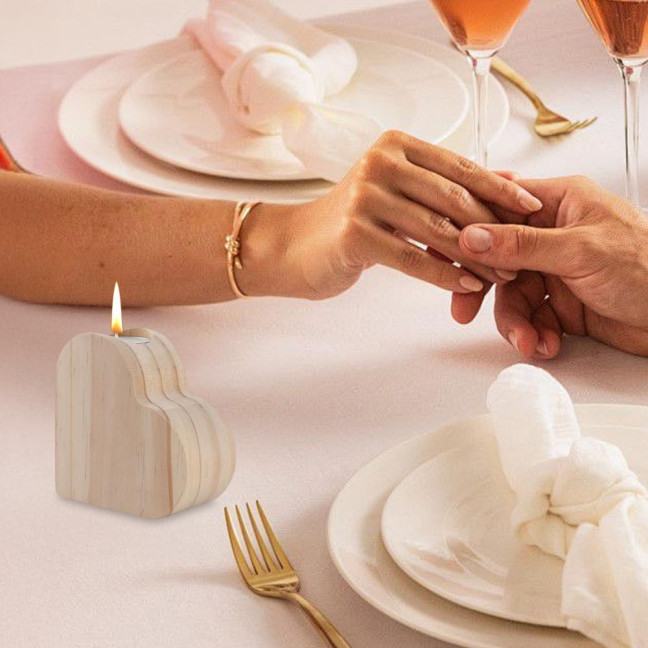 Wooden Love Heart Candle Holder Farmhouse Rustic Heart Shape Candle Stand Candlestick Table Centerpiece Home Office Desktop Decoration 