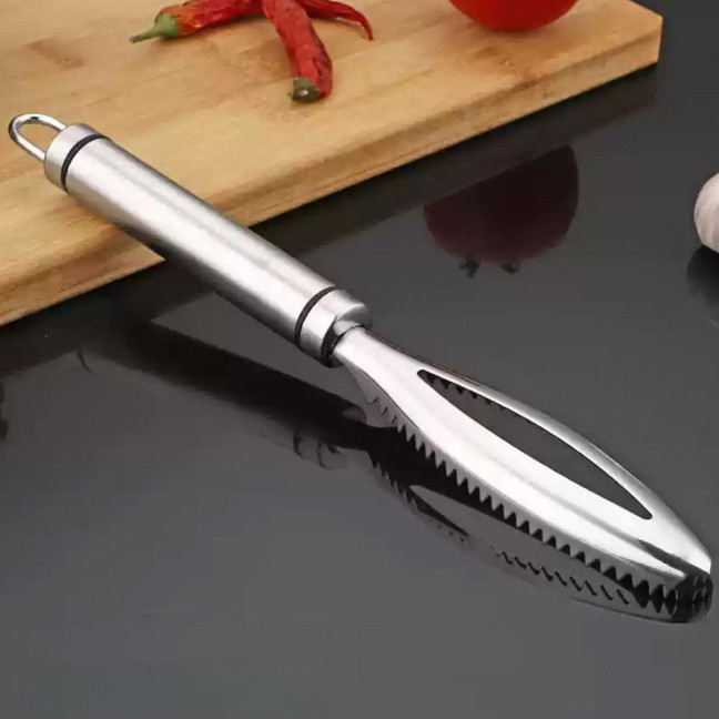 Stainless Steel Fish Scale Remover with Sharp Sawtooth Ergonomic Handle Manual Fish Scale Descaler Descaling Removal Tools Kitchen Gadgets 