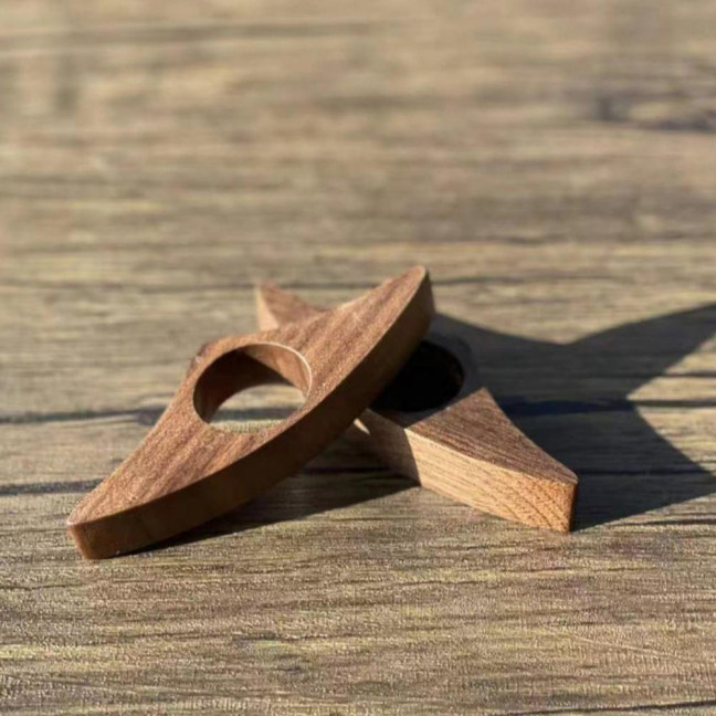 Wooden Book Page Holder Ergonomic Thumb Ring Portable Lightweight Book Page Folder Reading Comfort Accessory