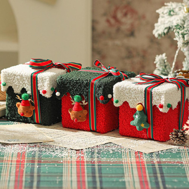 Christmas Gift Box Decoration Thick Velvet Gift Box with Bow Plush Xmas Candy Box for Holiday Home Garden Party Decor