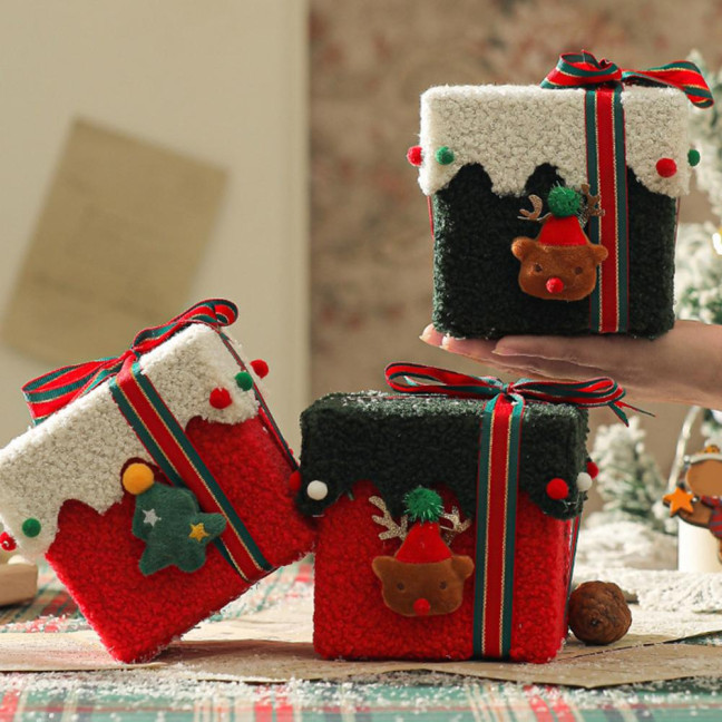 Christmas Gift Box Decoration Thick Velvet Gift Box with Bow Plush Xmas Candy Box for Holiday Home Garden Party Decor