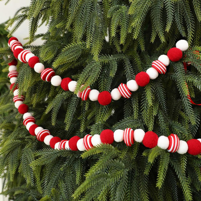 Christmas Felt Ball Garland Plush Wool Felt Ball Bead Garland Red White Pompom Bunting Banner for Xmas Tree Holiday Party Decor