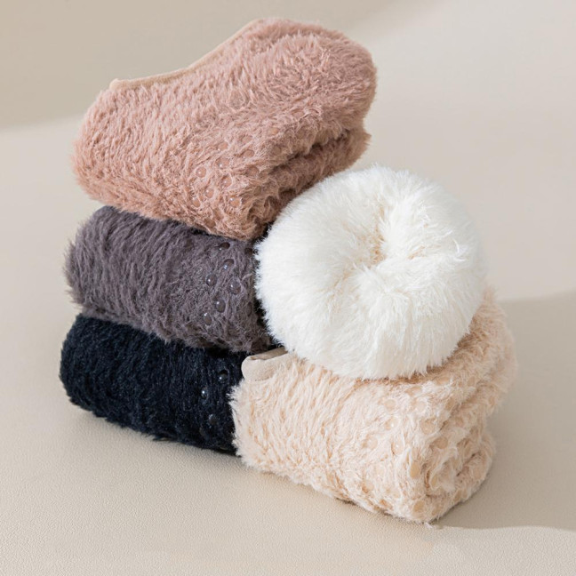 Winter Floor Socks Men Women Warm Plush Home Slipper Socks with Grips Low Cut Anti-Slip Ankle Socks for Indoor Living Room Bedroom 