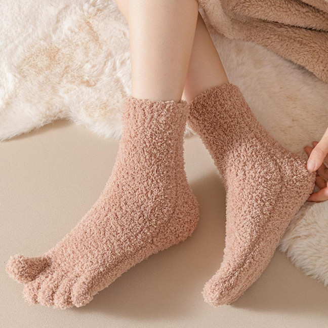 1 Pair Coral Fleece Toe Socks Winter Thick Warm Five Finger Split-Toe Floor Socks Plush Sleep Socks Non-Slip Mid-Calf Socks for Home 