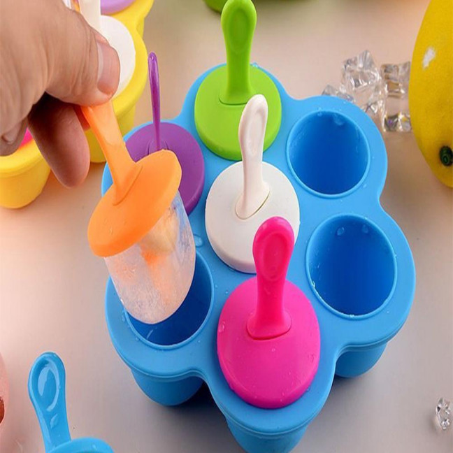 Popsicle Molds for Kids Reusable Ice Pop Mold with Sticks Homemade Mini Toddler Popsicle Mold BPA-Free Food-Grade Non-Stick Tray