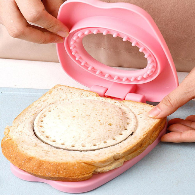 Sandwich Cutter And Sealer Portable Sandwiches Maker Pocket Bread Mold Bento Box Tool for Kids Lunch 