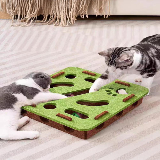 Cat Scratch Maze Toy Interactive Felt Maze Nail File Self-Play Maze Box with 3 Bell Balls for Indoor Cats Stimulate Kitten Energy And Instincts 