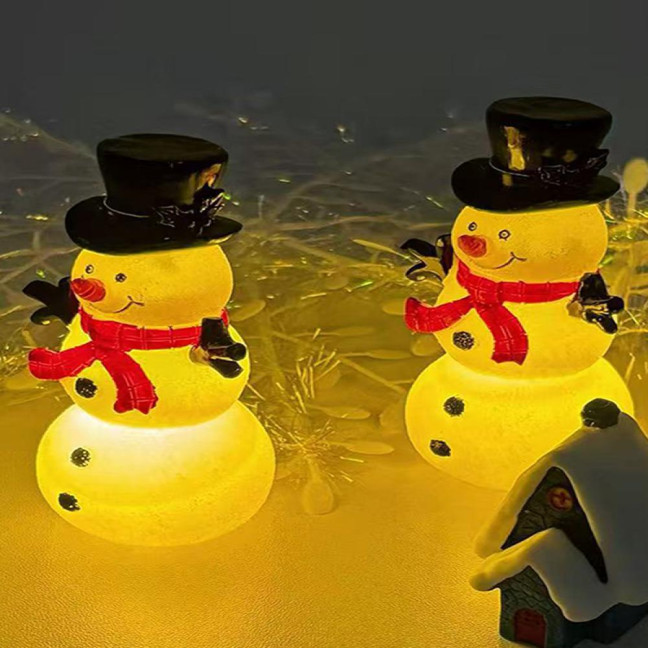LED Snowman Night Light USB Powered Color Changing Soft Glowing Light Transparent Plastic Christmas Decoration LED Snowman Night Light USB Powered Color Changing Soft Glowing Light Transparent Plastic Christmas Decoration