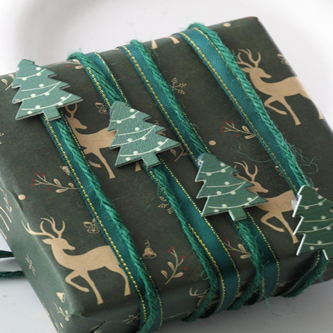 5.5 Yards Christmas Ribbons Red/Green Holiday Ribbon Roll with Tree/Gift Box Decor for Gift Wrapping DIY Crafts