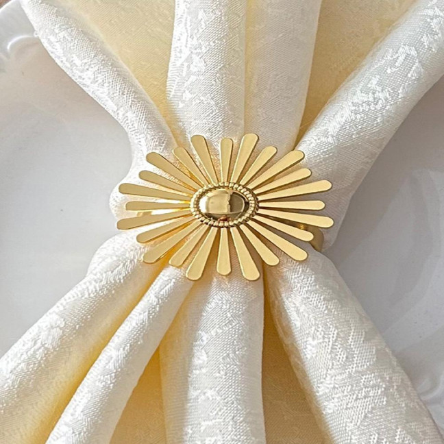 6Pcs Sunflower Napkin Rings Metal Sun Flower Napkin Holders Decorative Napkin Rings for Dining Table Wedding Birthday Party