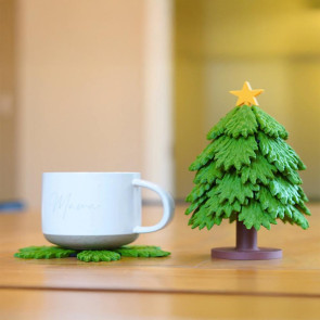 1 Set Christmas Tree Coasters Plastic Heat Insulation Trivets with Star Stirring Stick Table Protector Decorative Coasters for Hot Dishes Drinks Festive Holiday Decor 